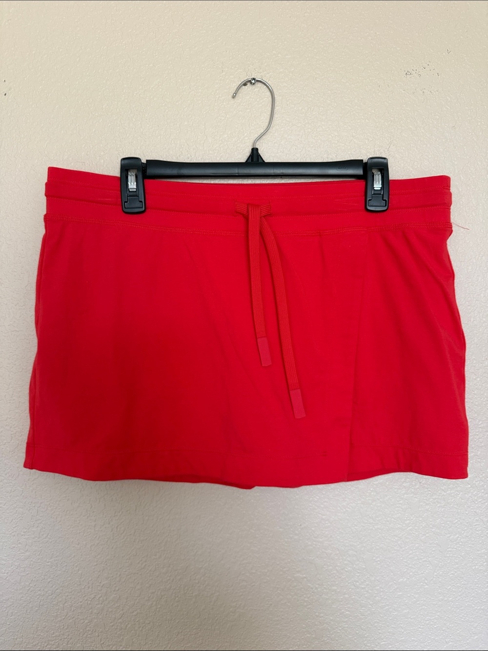 Women’s Red Drawstring Athletic Skorts